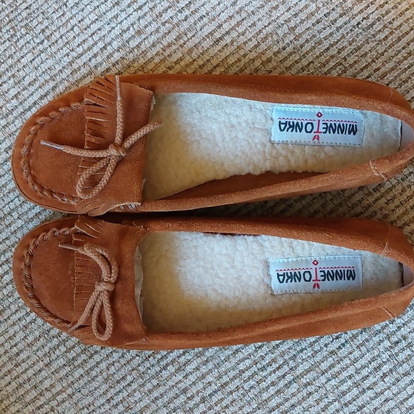 Minnetonka Moccasins - Picture 4 of 8